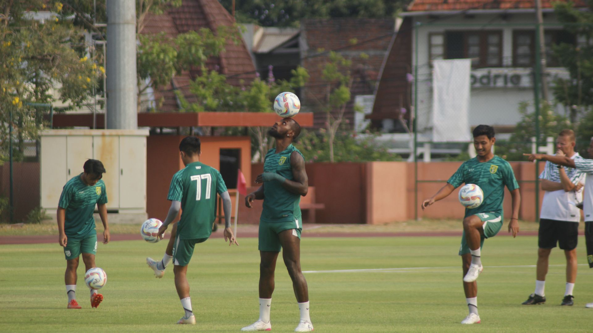 Persebaya Terancam Tergusur dari GBT, Ini Tanggapan Manajer Arema FC