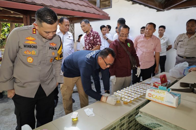 Polrestabes Surabaya Tes Urine Dadakan ke Anggota Satreskrim