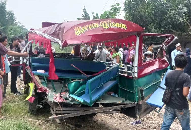 Polisi Olah TKP Odong-odong Tertabrak Kereta Api Tewaskan 9 Orang: Over Dimensinya Ada