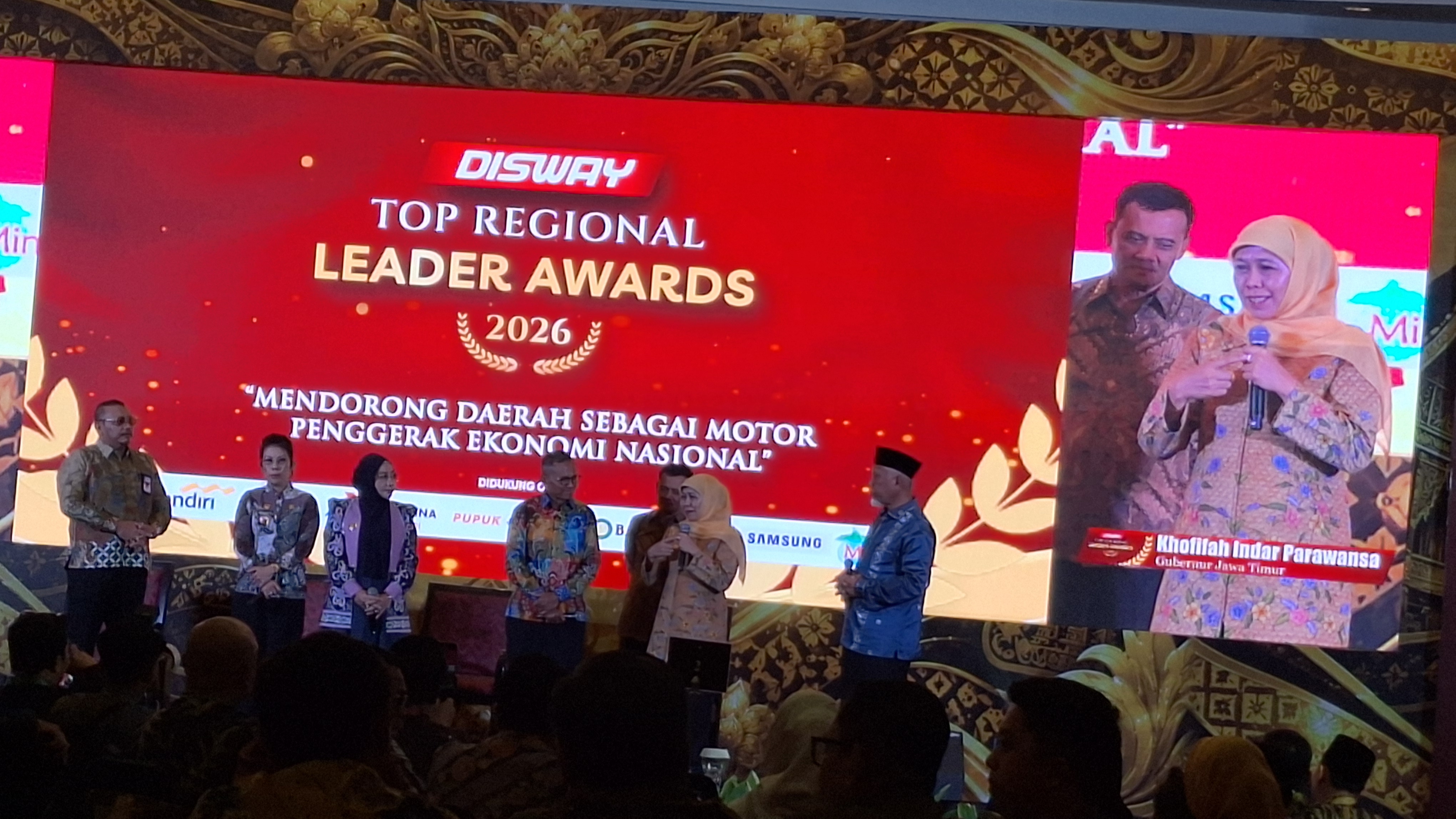 Khofifah Curhat DBHCHT Dipangkas Jadi 1 Persen: Petani Tembakau Kerja Keras, Bagi Hasilnya Menyusut