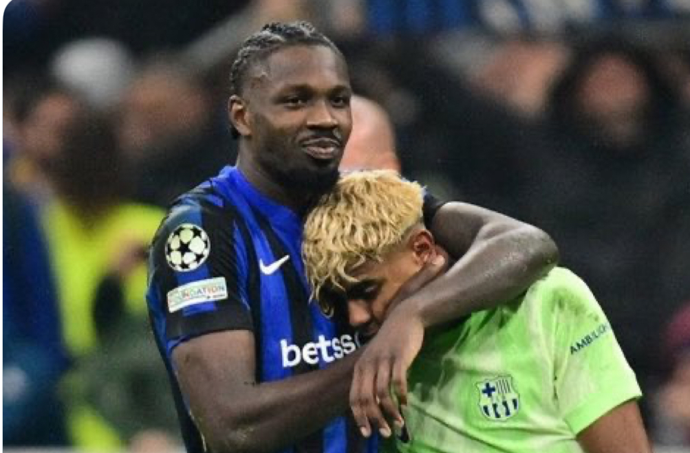 Lamine Yamal Nangis Usai Barcelona Kalah Dramatis dari Inter Milan, Marcus Thuram Peluk 'Little Messi'