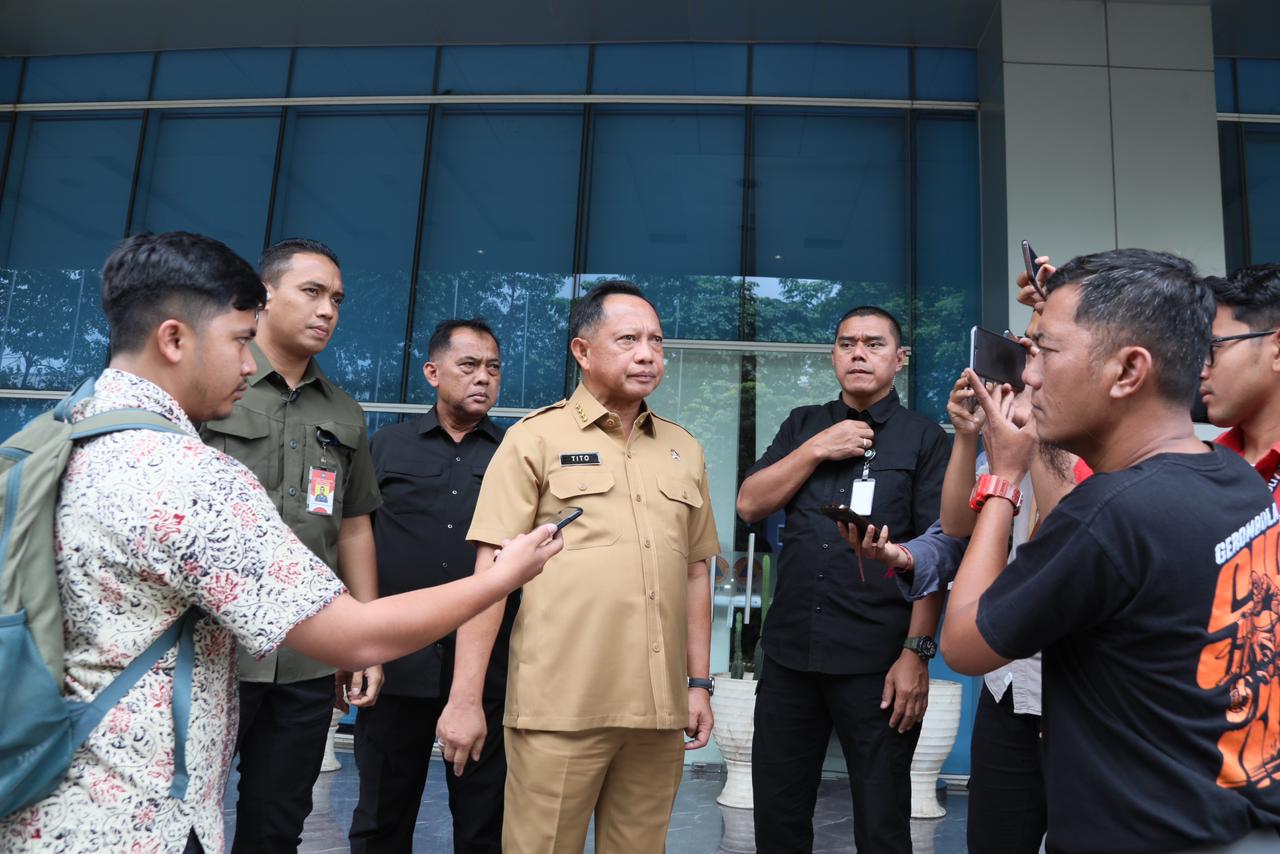 Kemendagri dan Kementerian Lain Bersinergi Salurkan Bantuan untuk Korban Erupsi Gunung Lewotobi, NTT