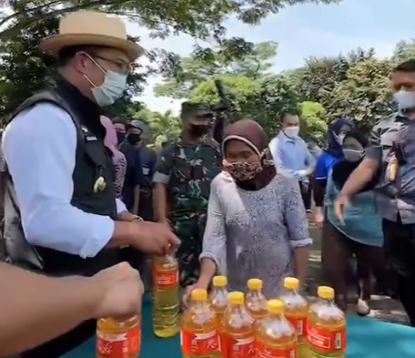 Jawa Barat Siapkan Aplikasi Khusus Pesan Minyak Goreng 