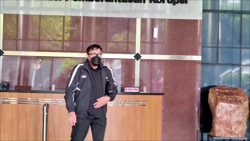 KPK Pertimbangkan Cegah Ono Surono dan Nyumarno ke Luar Negeri