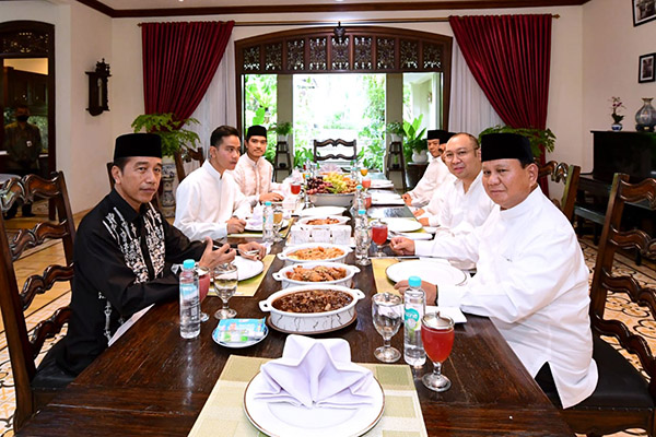 Jokowi Sebut Calon Pendamping Ganjar Pranowo: Termasuk Prabowo! 