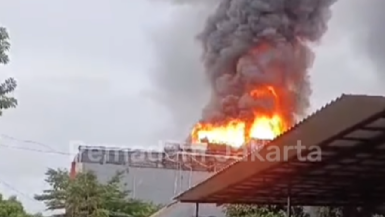 Kebakaran Rumah Katering di Cipayung Diduga Korsleting Listrik