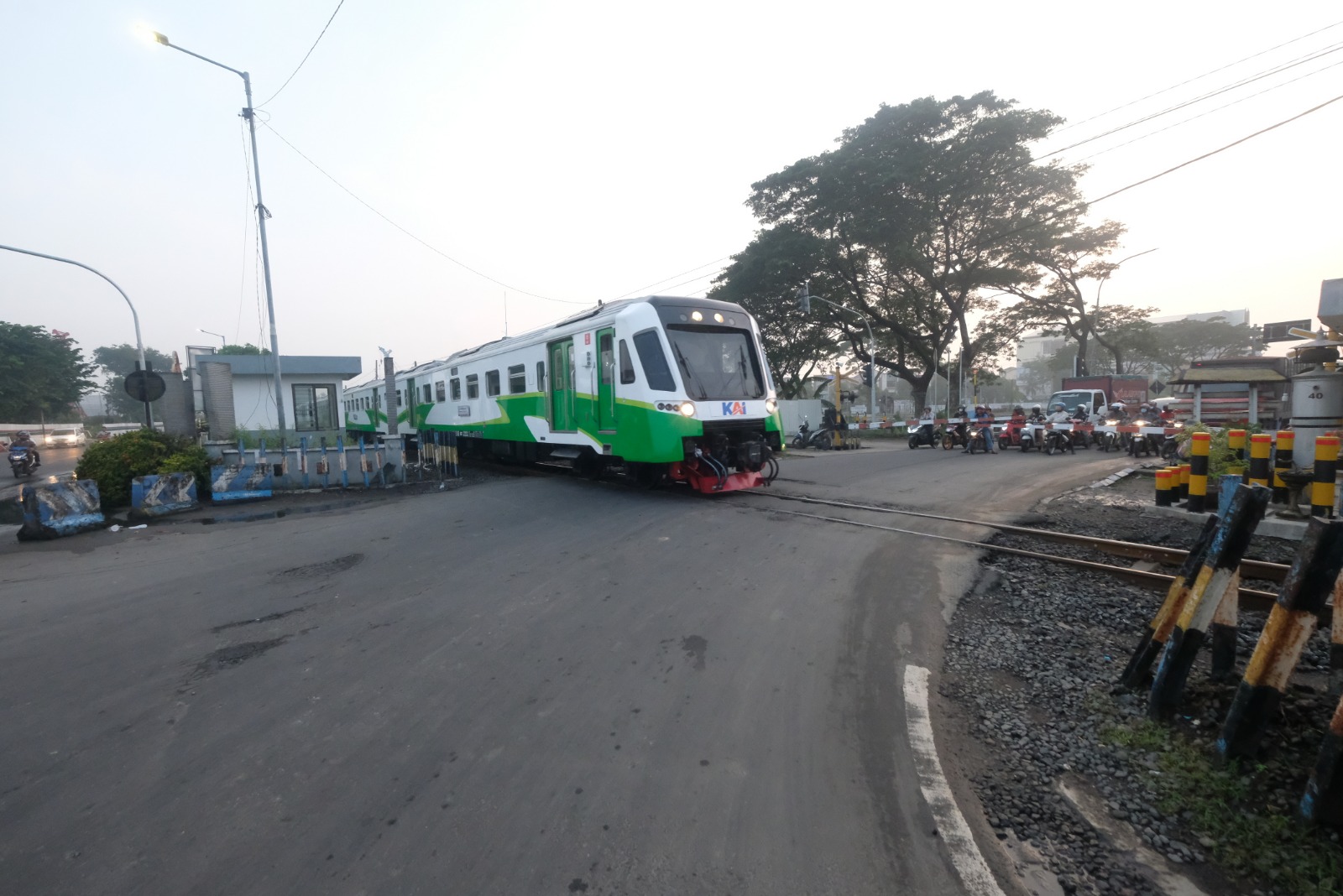 Integrasi Kereta Api, Komuter, dan Akutan Umum Dalam Satu Aplikasi di Surabaya