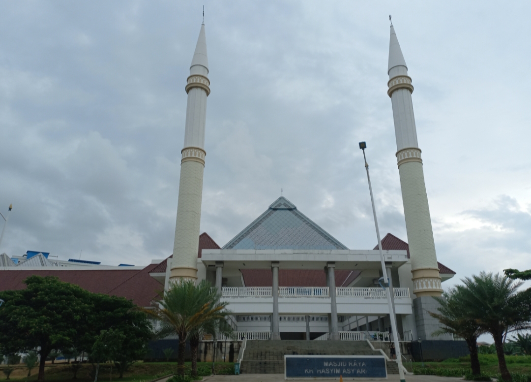 Ramadhan di Masjid Raya KH Hasyim Asyari Jakarta Barat