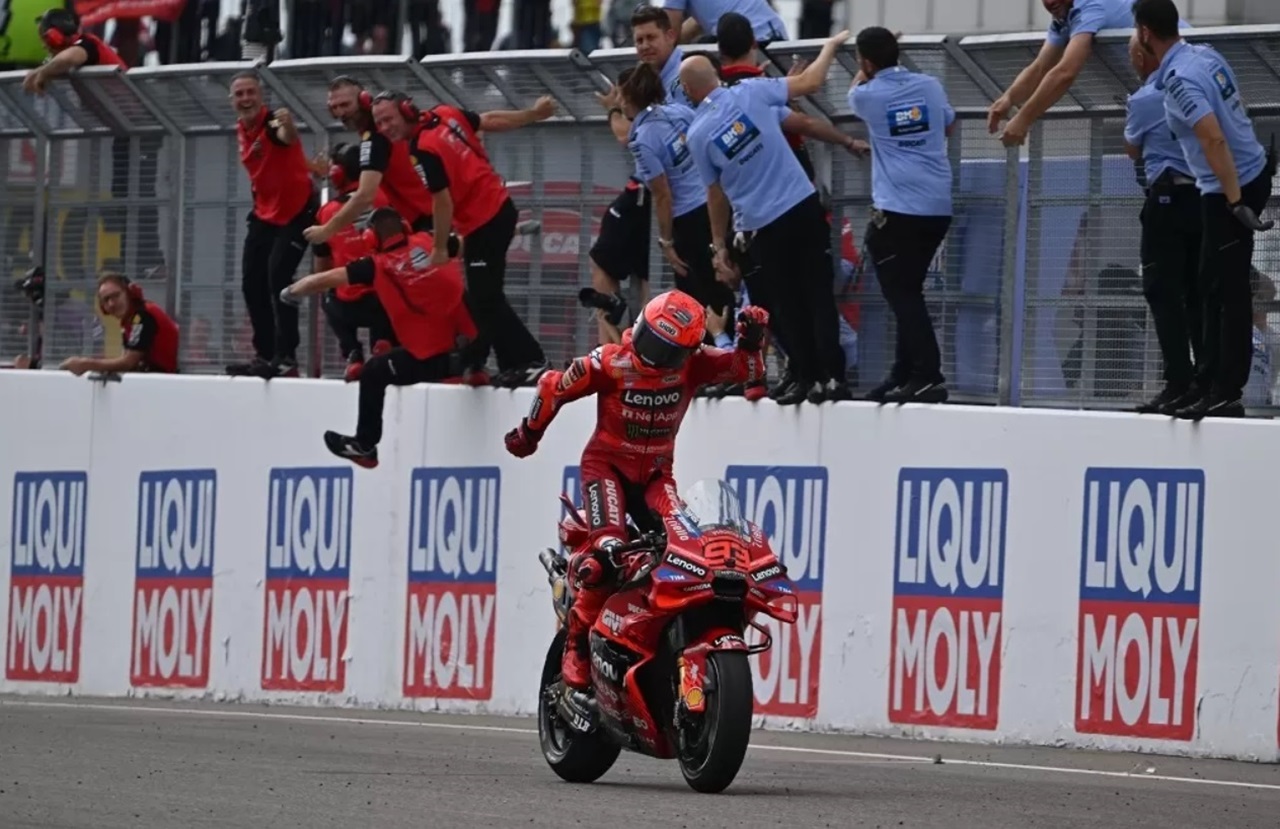 Di Balik Aksi Aura Farming Marc Marquez di Sachsenring, Sengaja Ngepush Demi Tren