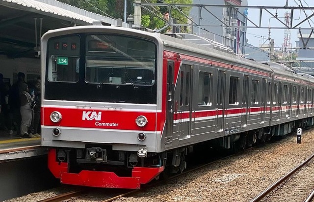 11 Perjalanan KRL Commuter Line Relasi Jakarta Kota - Tanjung Priok Dibatalkan Akibat Banjir 