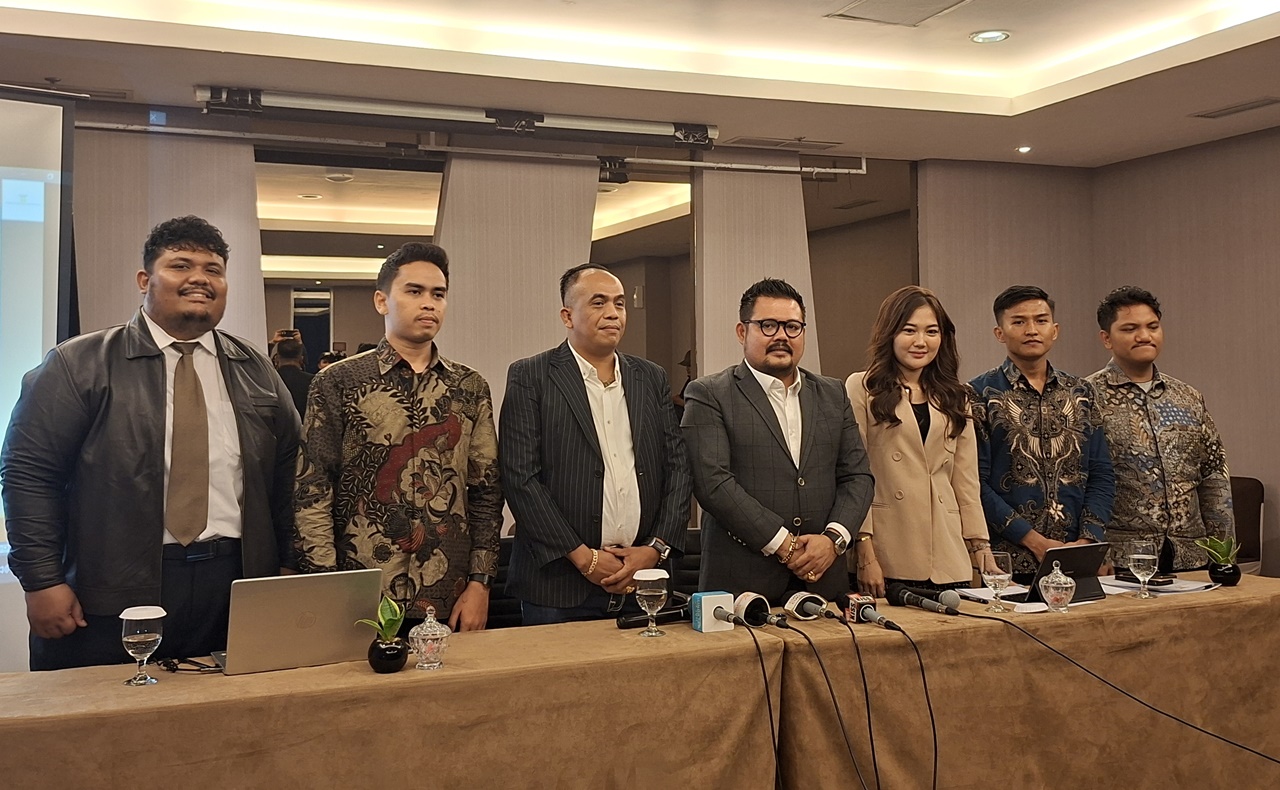 Laporan Pencemaran Nama Baik Ridwan Kamil Naik Sidik, Kuasa Hukum Lisa Mariana: Kami Belum Terima Surat Panggilan