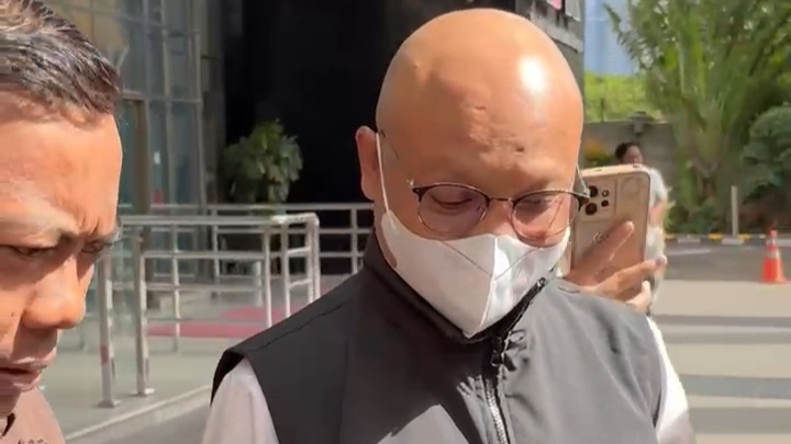 Usai Diperiksa KPK, Mantan Pejabat Kemenag Bungkam