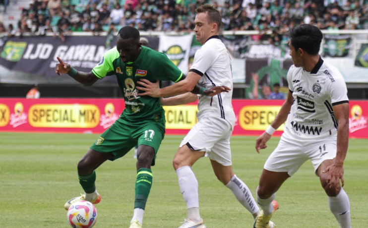 Persija Tersungkur di GBT Lawan Persebaya, Carlos Pena: Saya Tak Mau Menyalahkan Pemain! 