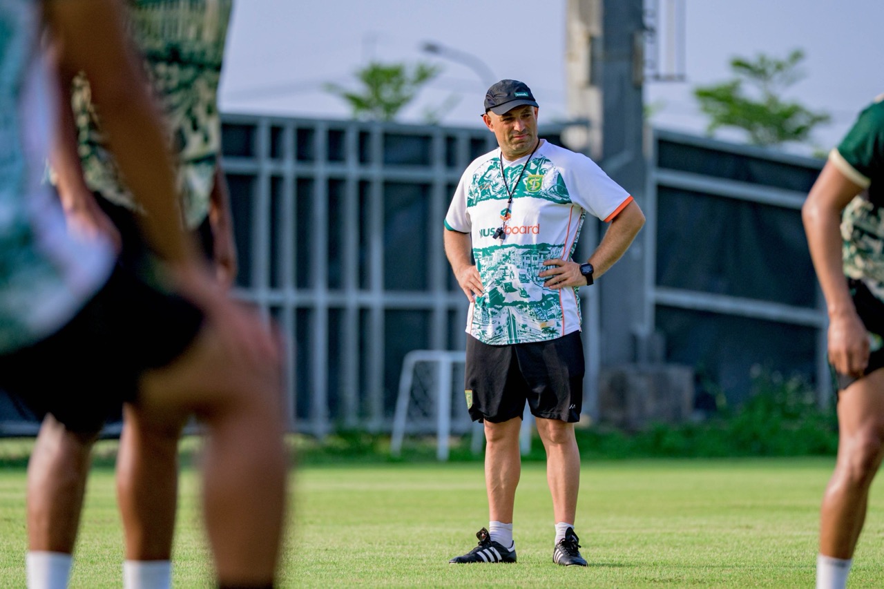 Persebaya vs Persijap: Tavares Hadapi Tantangan Recovery Pemain