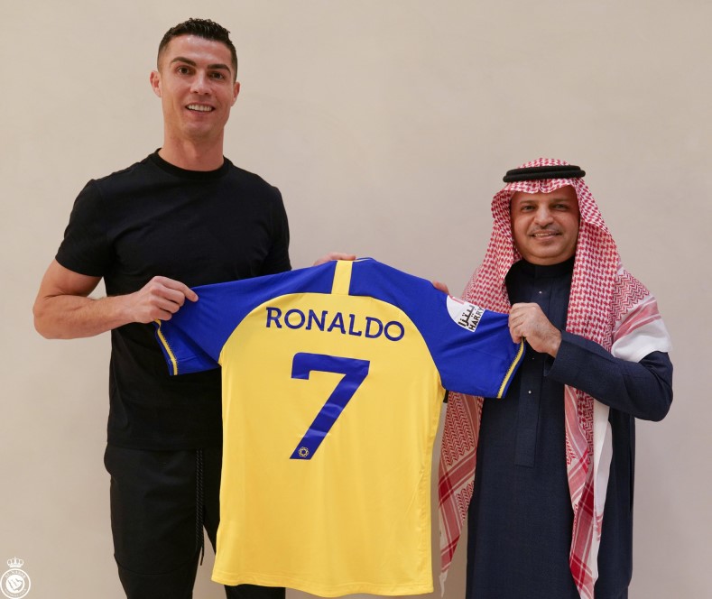 Selain Cristiano Ronaldo, Ini 3 Eks Bintang Liga Inggris yang Hengkang ke Arab, Salah Satunya Kiper?