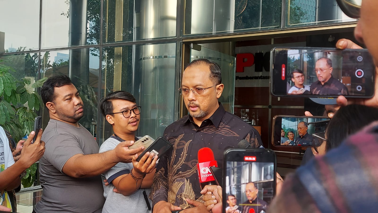 KPK Verifikasi Barbuk yang Disita di Kasus SYL ke Advokat di Visi Law
