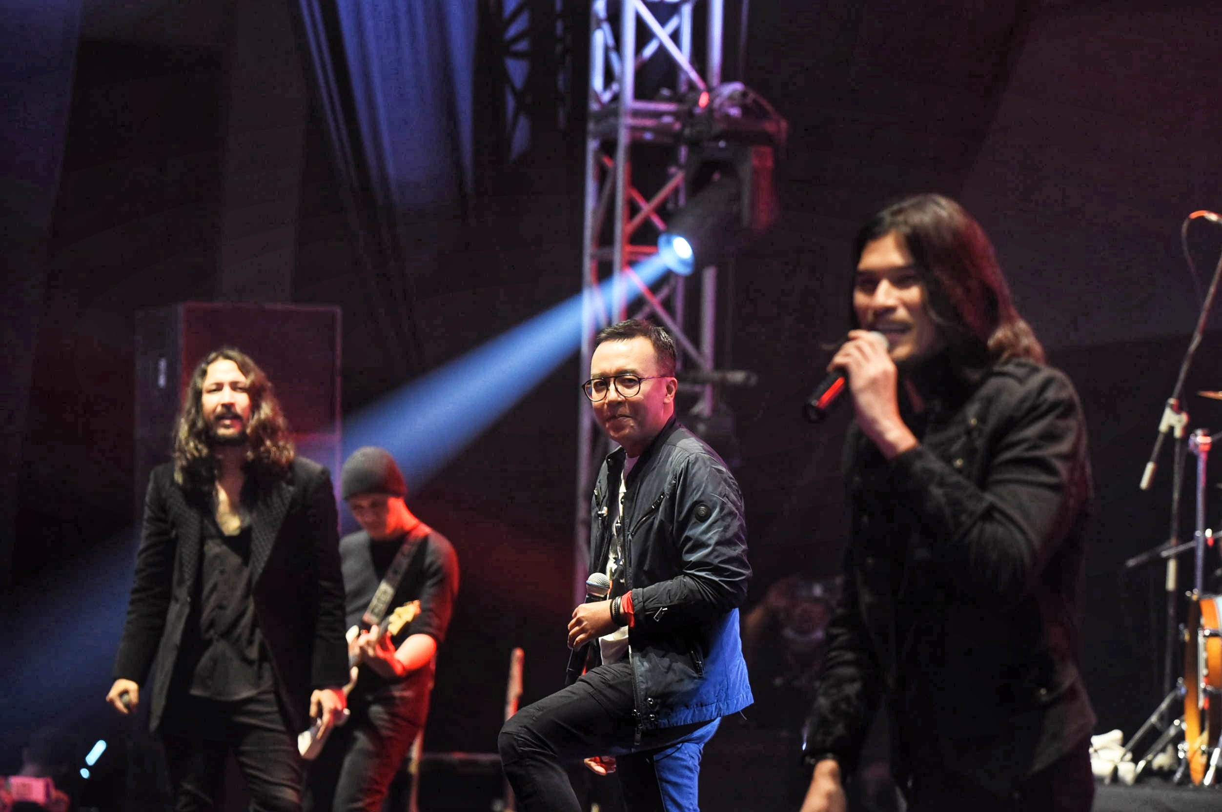 Anniversary Tour 30 Years Dewa 19, Ramaikan Grand City Surabaya