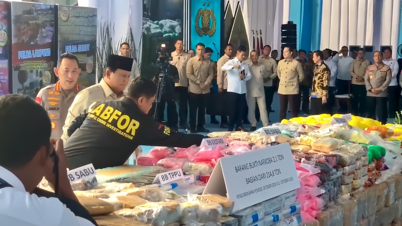 Ngeri! Penampakan Barang Bukti 2,1 Ton Narkotika yang Disaksikan Prabowo untuk Dimusnahkan Mabes Polri