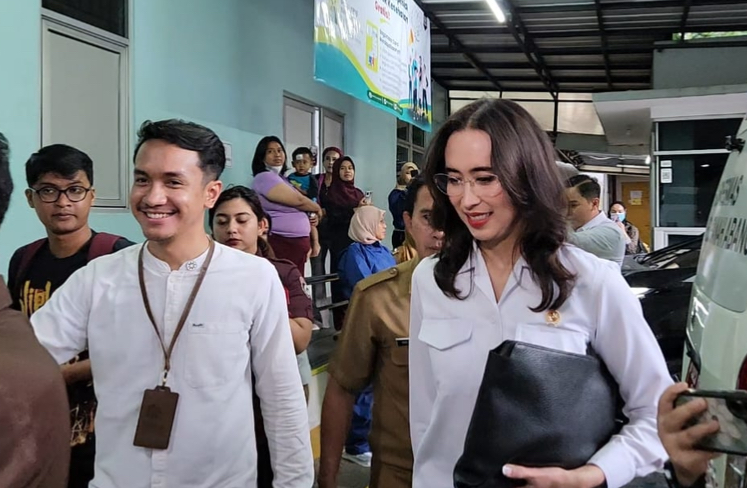 Cek Kesehatan Gratis Resmi Diluncurkan, Menpar Widyanti Tinjau Langsung di Puskesmas Tanah Abang