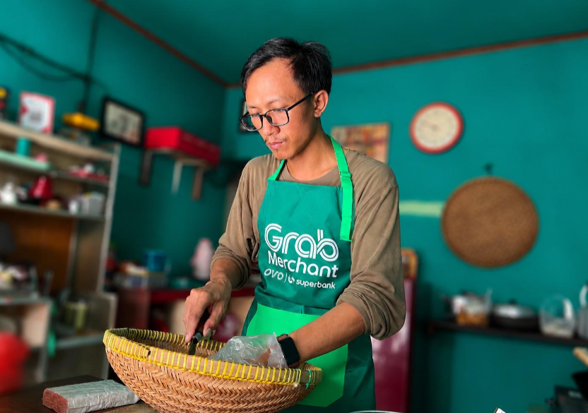 Berawal dari Pecel Keliling, Usaha Ibu Moris Bertahan 28 Tahun dan Kini Mulai Beradaptasi dengan AI