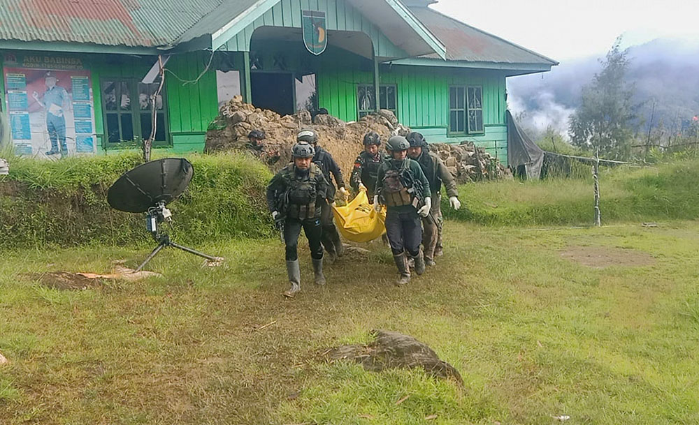 3 Hari Diduduki OPM, Pasukan TNI-Polri Berhasil Evakuasi Korban Penembakan di Intan Jaya