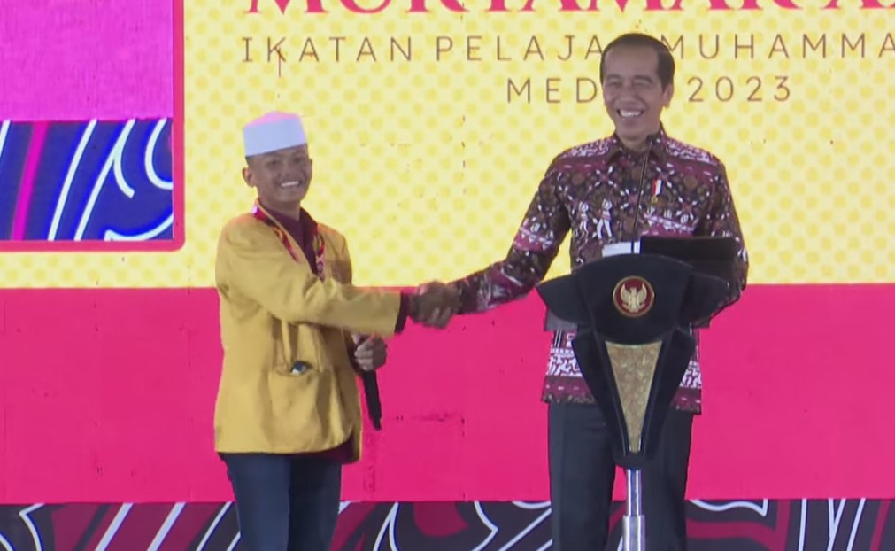 Main Kuis TTS ala Jokowi ke Peserta IPM: Rambut Putih Namanya Uban, Rambut Merah Namanya Pirang, Rambut Hijau Namanya Apa?