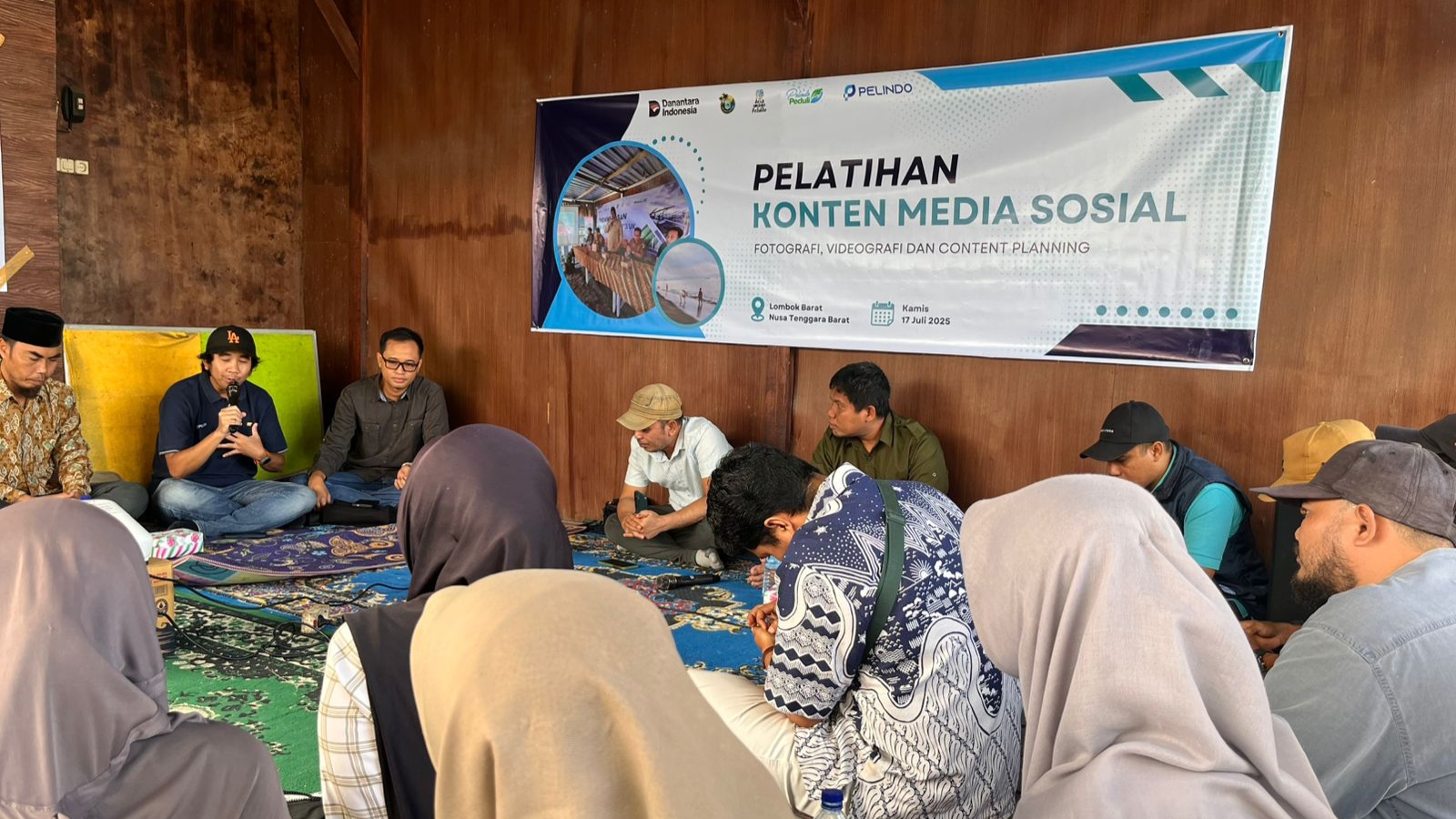 Pelindo Ajak Warga Perkuat Promosi Desa Wisata Senteluk Melalui Pelatihan Konten Media Sosial