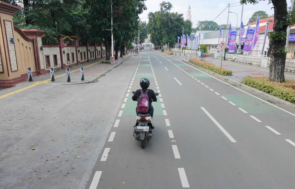 Potret Hari Pertama Lebaran, Jakarta Lengang dari Blok M hingga Sudirman