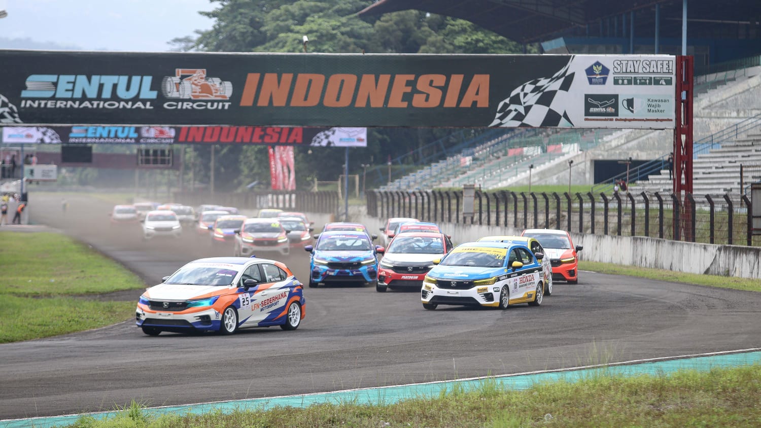 Mantap, Pembalap Muda Honda Racing Indonesia Amankan Podium di Seri Perdana ITCR 2022