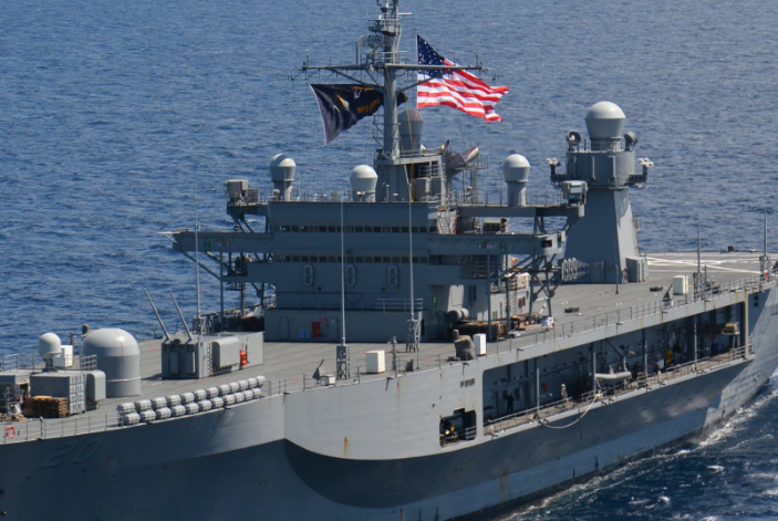 Angkatan Laut AS Ancam Blokade Selat Hormuz, Siap Hancurkan Kapal yang Menyerang!