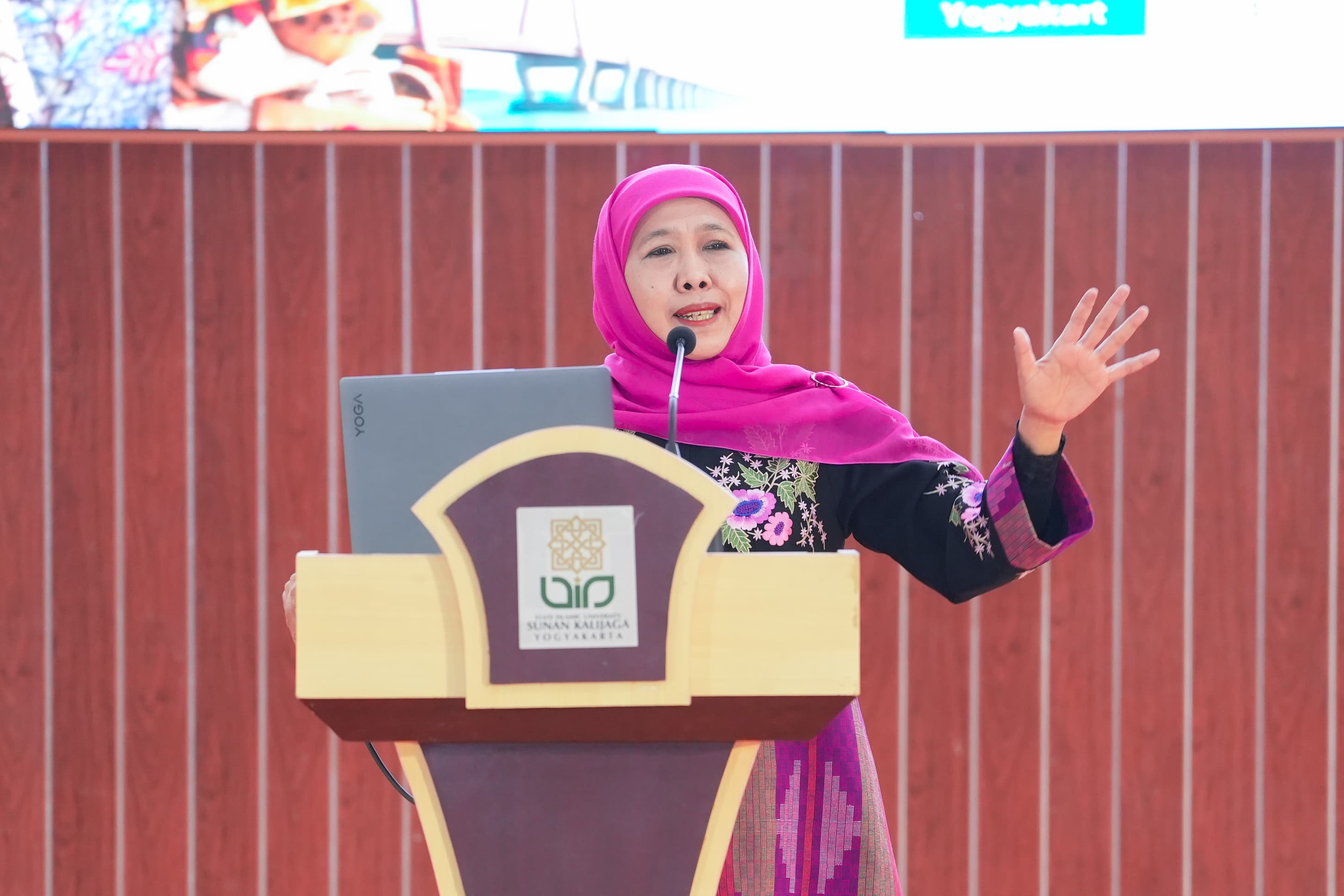 Maulid Nabi, Khofifah Ajak Warga Perkuat Akhlak dan Kerukunan di Era Digital