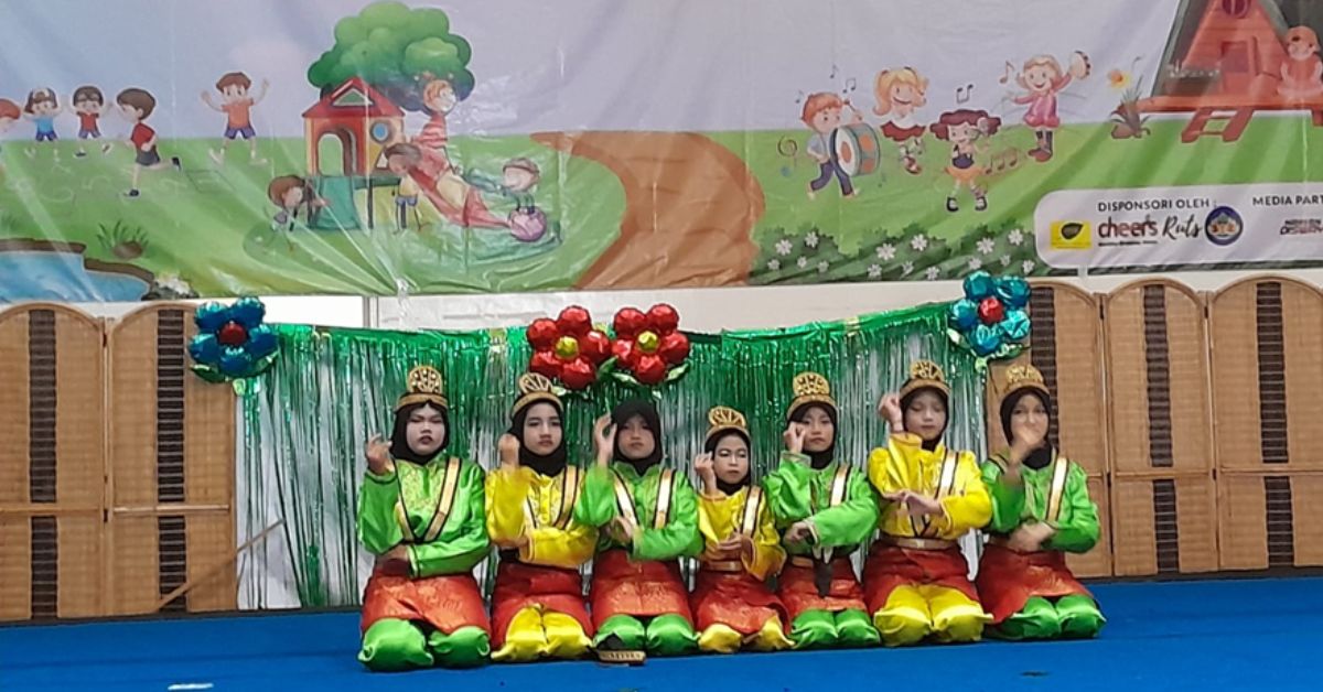 Puncak Hari Anak Nasional (HAN) di Surabaya Diiringi dengan Deklarasi dan Pentas Seni Budaya