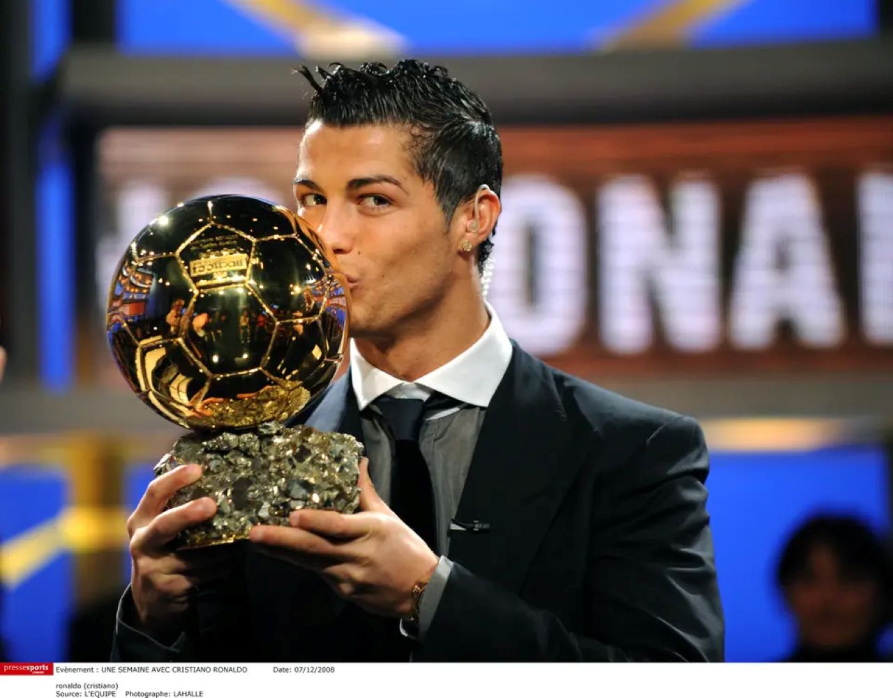 Cristiano Ronaldo 2008 Raih Ballon d’Or Terbaik Sepanjang Masa, Ungguli Versi Lionel Messi!