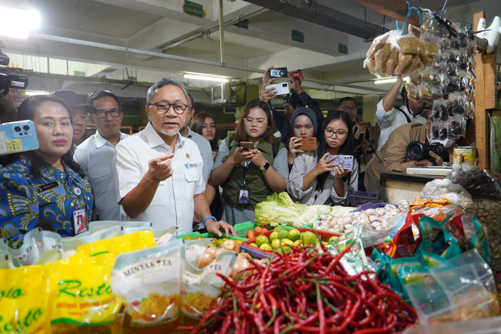 Usai Kunjungi Pasar Kramat Jati, Mendag Pastikan Stok Bahan Pokok Aman Selama Ramadhan dan Lebaran