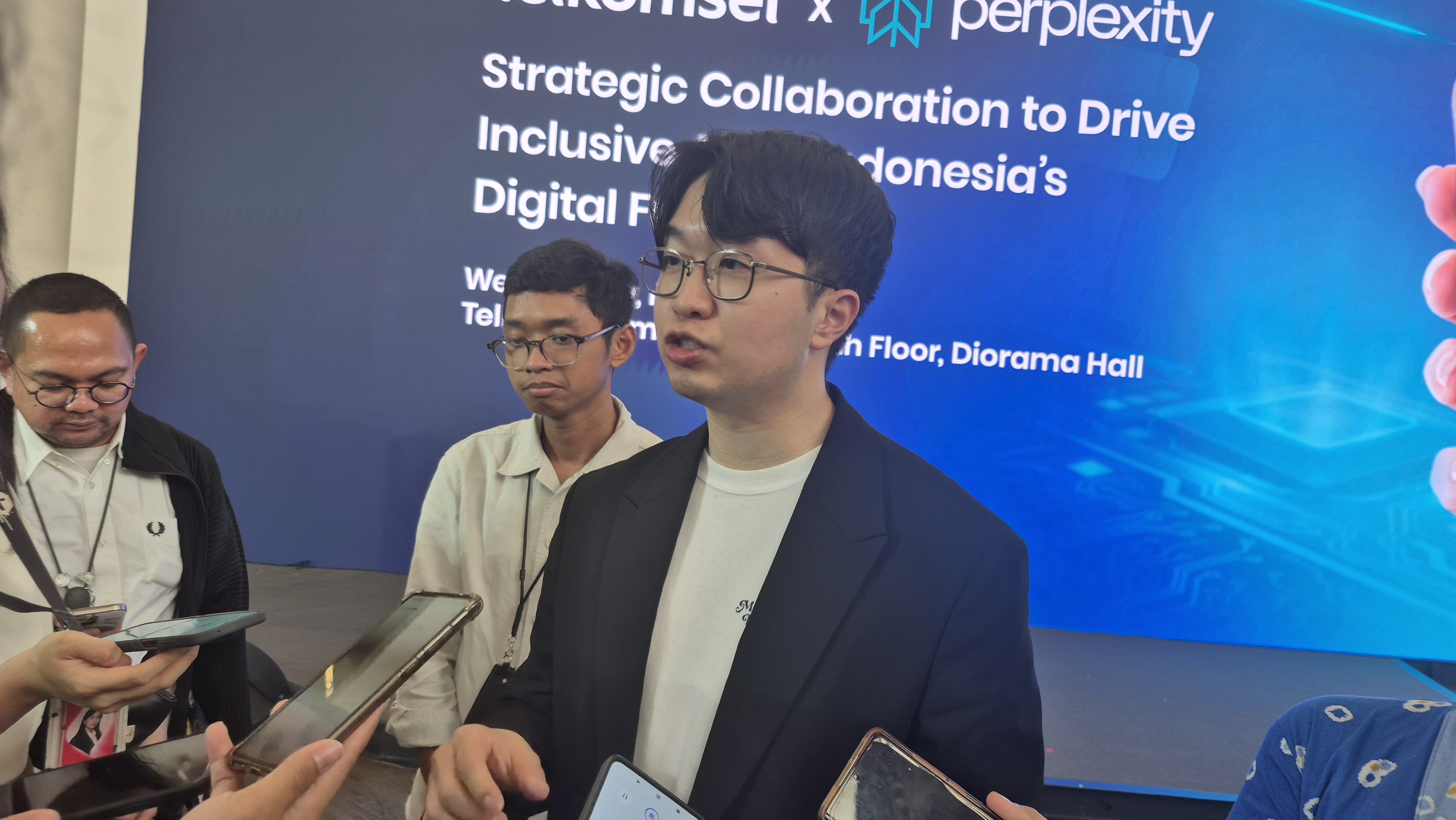 Kolaborasi Telkomsel x Perplexity Jangkau Konektitas dan AI di Seluruh Indonesia
