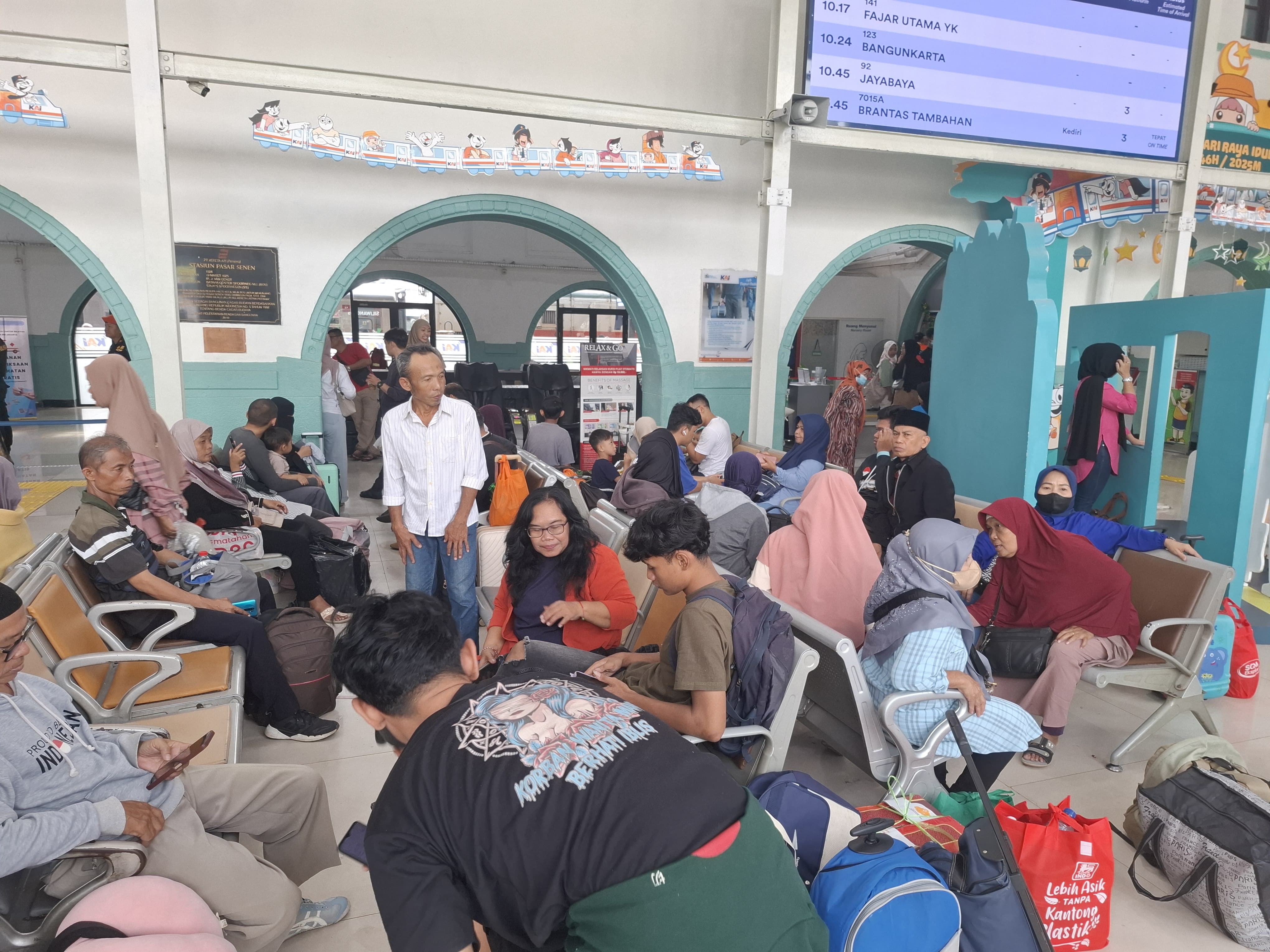 KAI DAOP 1 Catat 48 Ribu Lebih Pemudik Kembali ke Jakarta Hari Ini