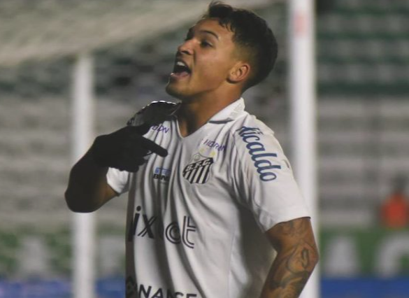 MU Bakal Bajak Striker Santos dari AS Roma: Marcos Leonardo