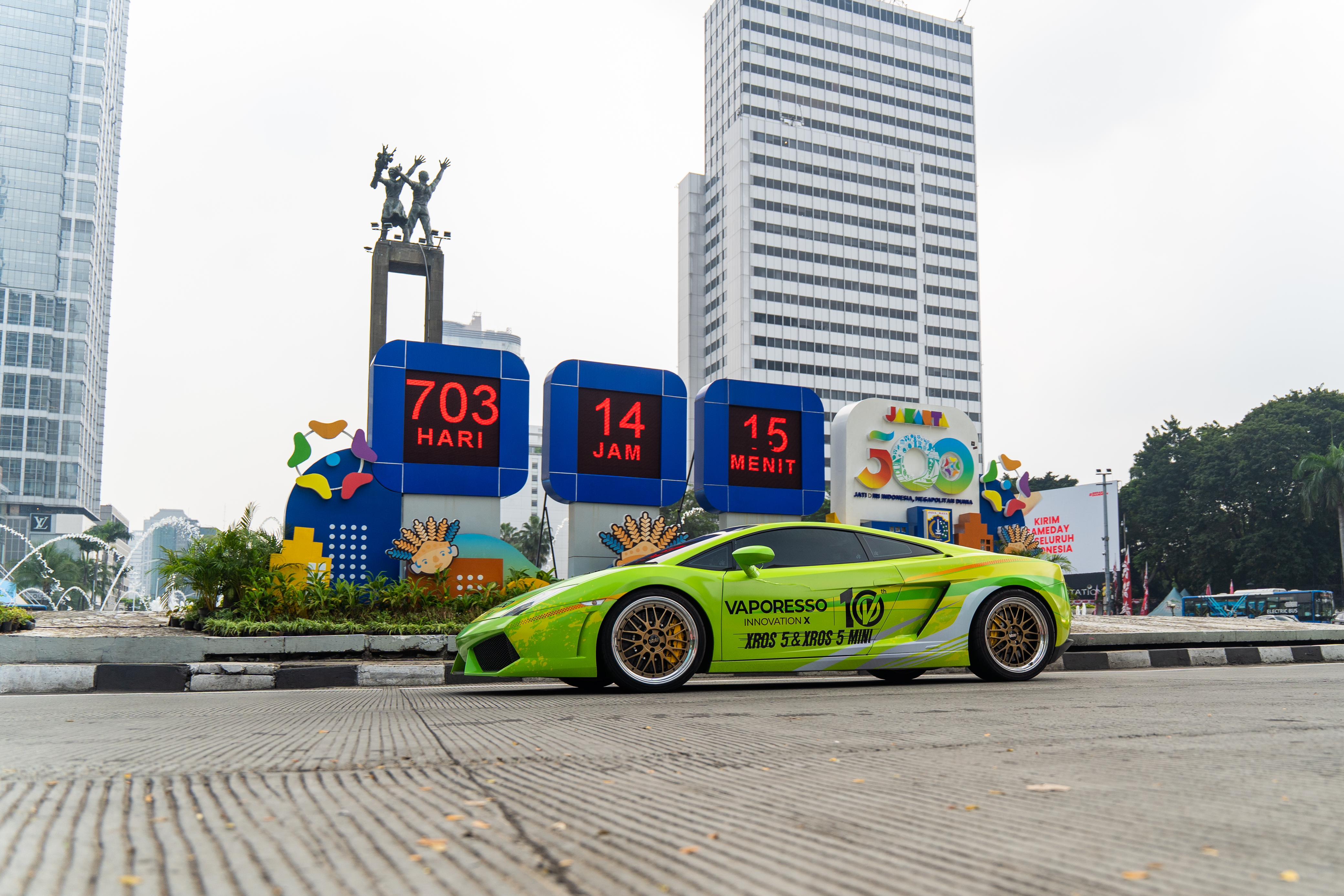 Warna-warni Konvoi Mobil Sport Supercar dan Truk LED Ramaikan Jalanan Jakarta