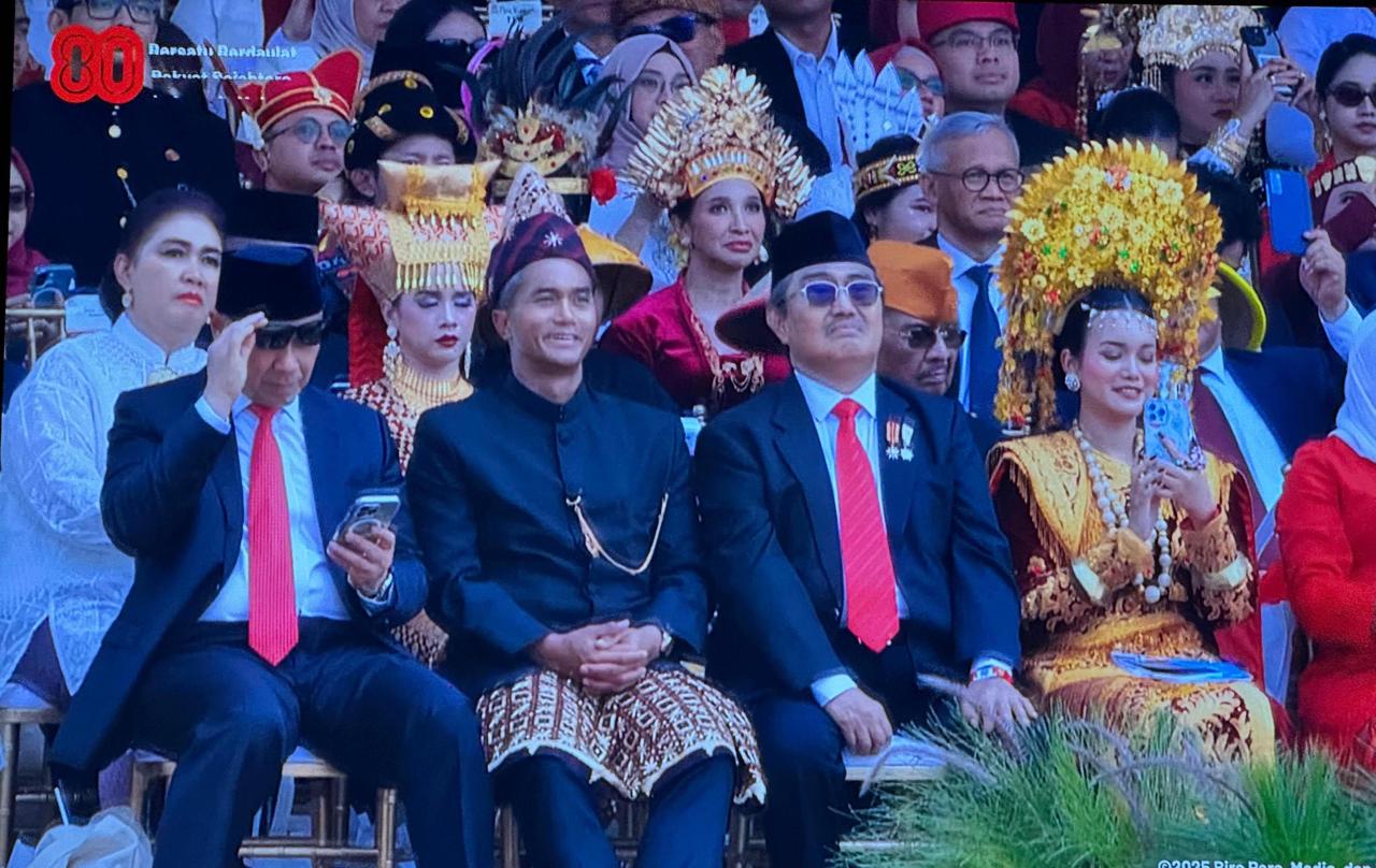 Anindya Bakrie Kenakan Tapis Lampung di Istana Merdeka, Simbol Cinta Budaya dan Bangsa