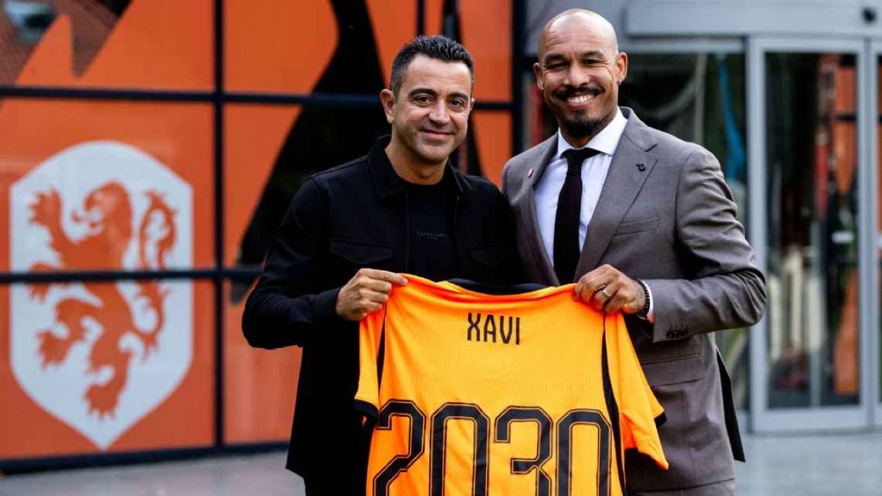 Xavi Resmi Tangani Timnas Belanda, Tak Peduli Jadi Pilihan Ketiga