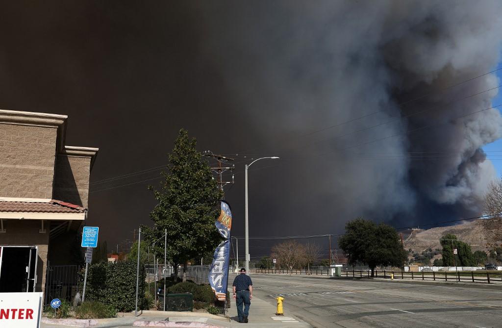 Kebakaran Baru Muncul di Castaic, Los Angeles, Ribuan Orang Mengungsi