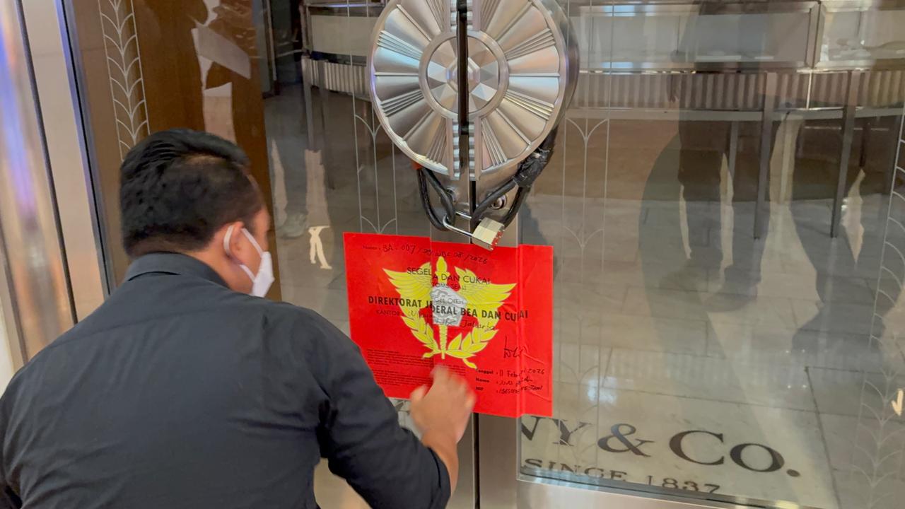 Instruksi Purbaya, Bea Cukai Segel Toko Tiffany & Co untuk Pengawasan Administratif