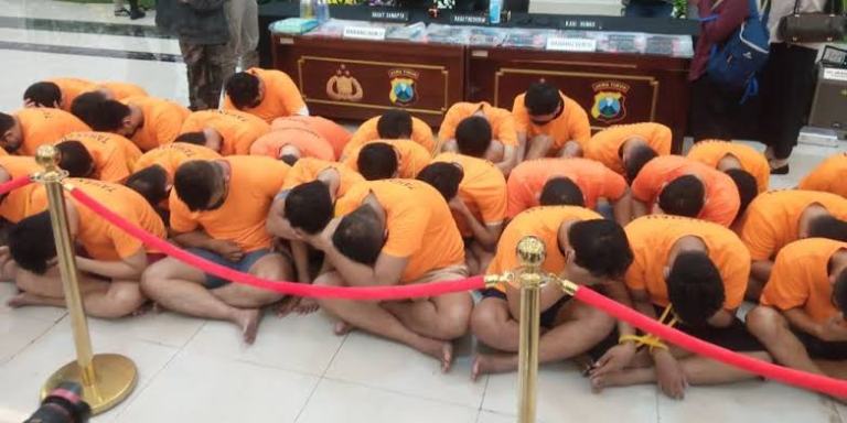 Berkas Kasus Pesta Seks Sesama Jenis di Hotel Surabaya Tahap P-19