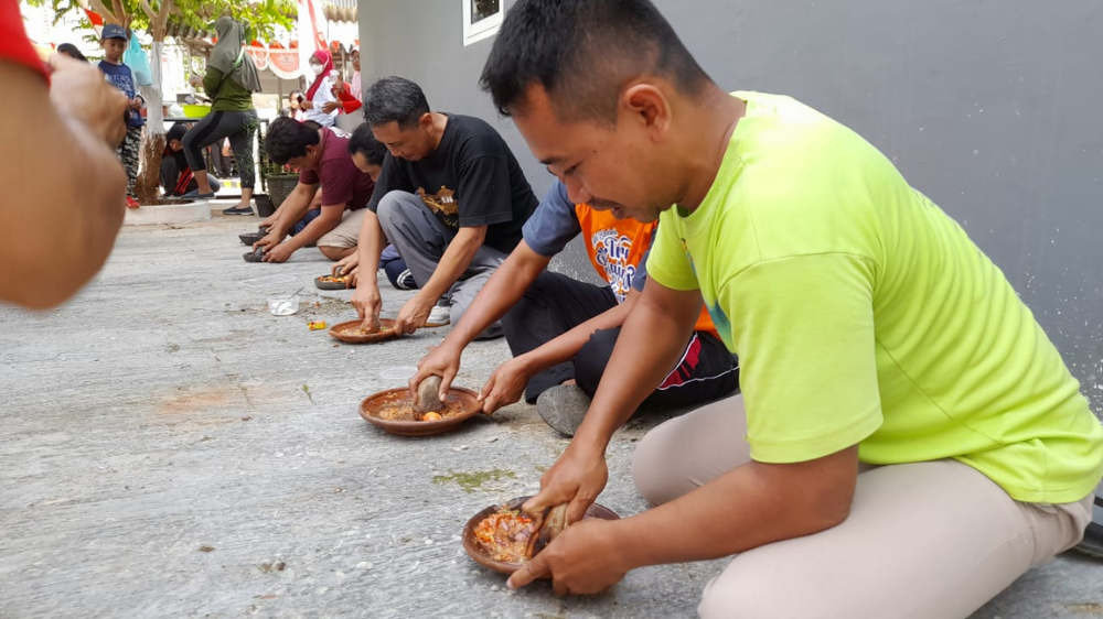 30 Ide Lomba 17 Agustus untuk Bapak-Bapak Anti Mainstream, Dijamin Seru dan Bikin Ketawa!