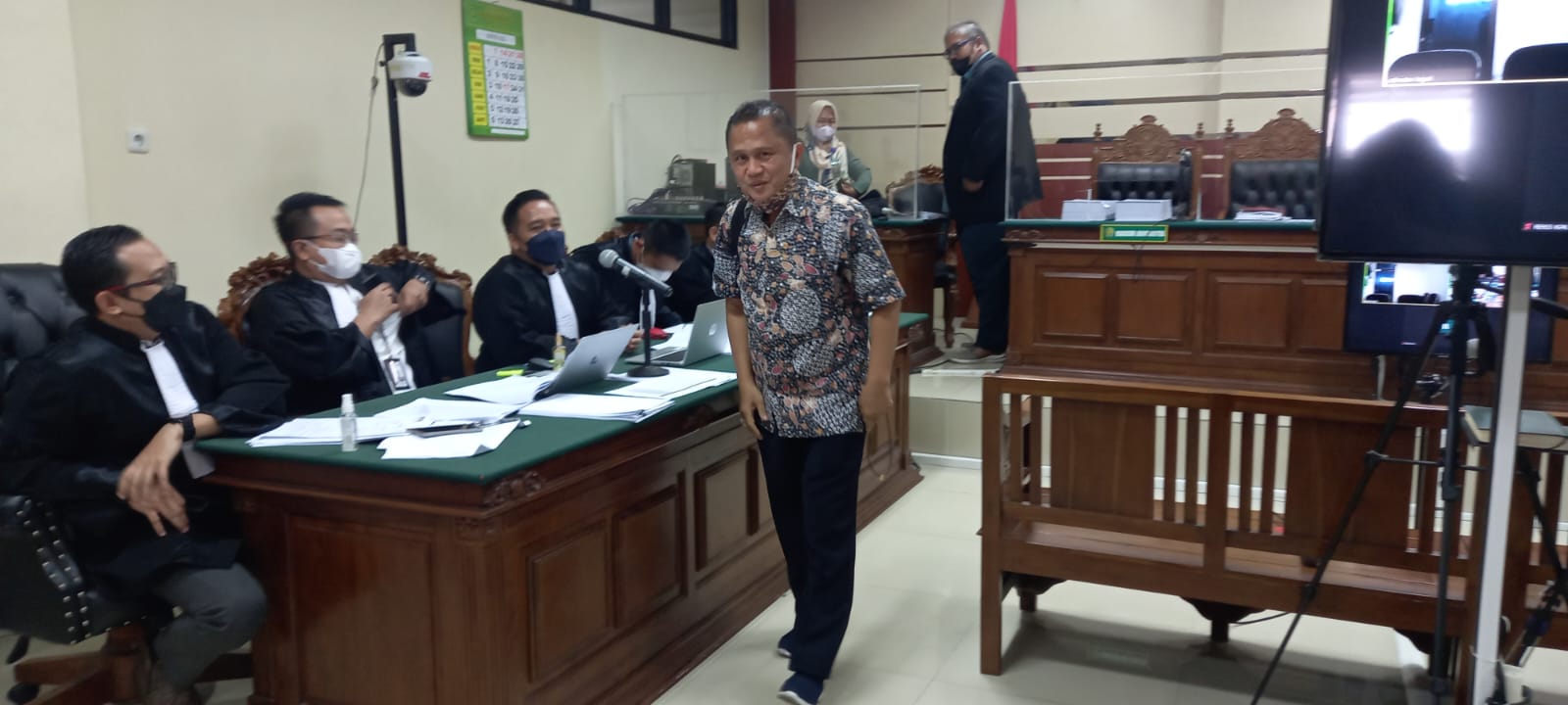 Sidang Hakim Nonaktif Itong dan PP Hamdan: Tiga Hakim Bongkar Aib, Dua Saksi PT SGP Ulang Kesaksian