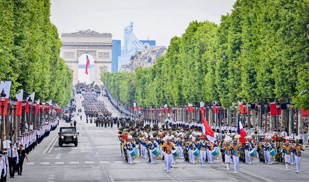 Kontingen Indonesia Satgas Patriot II Tampil Memukau di Bastille Day 2025, Paris
