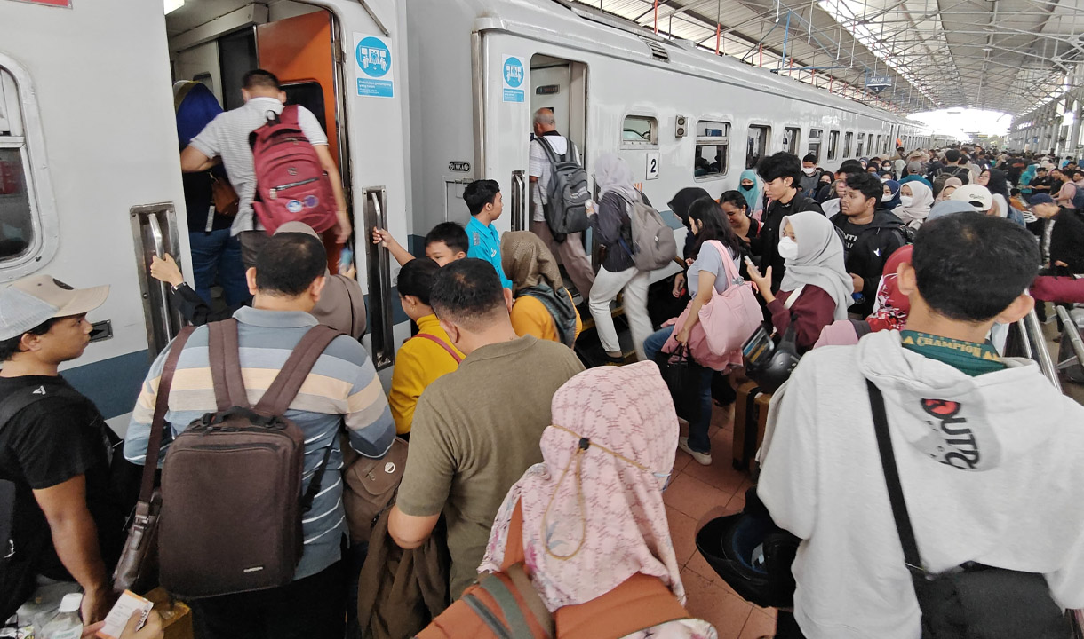 Kereta Api Paling Laris Sepanjang 2024 Diungkap KAI, Tembus Hingga 300 Ribu Kursi  