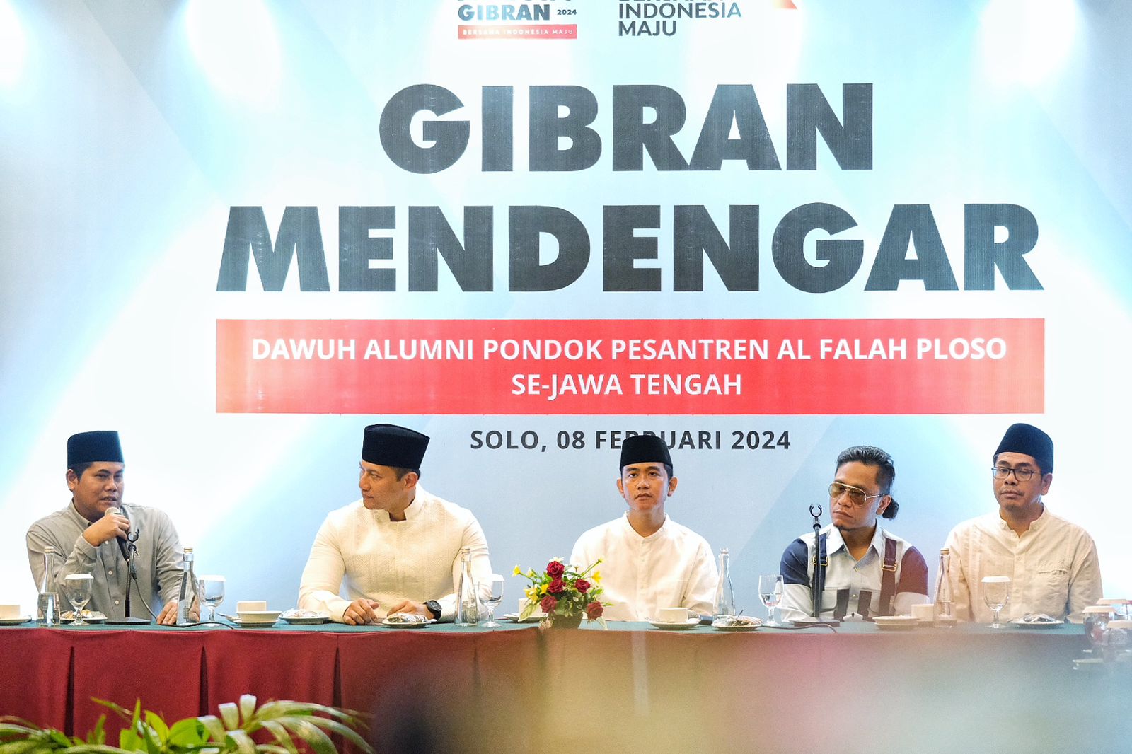 Hadiri Istighotsah dan Maulid Nabi, Gibran Titip Para Santri Kawal Program Dana Abadi Pesantren.