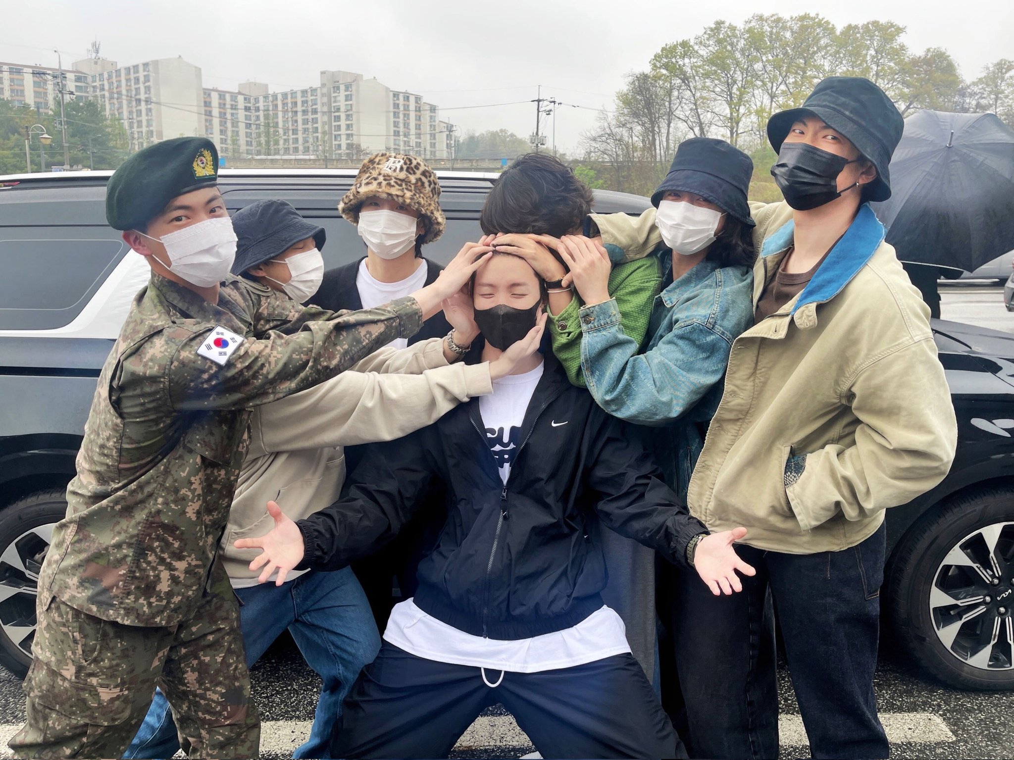 Momen Haru BTS dalam Satu Frame, Antar J-Hope Jalani Wajib Militer