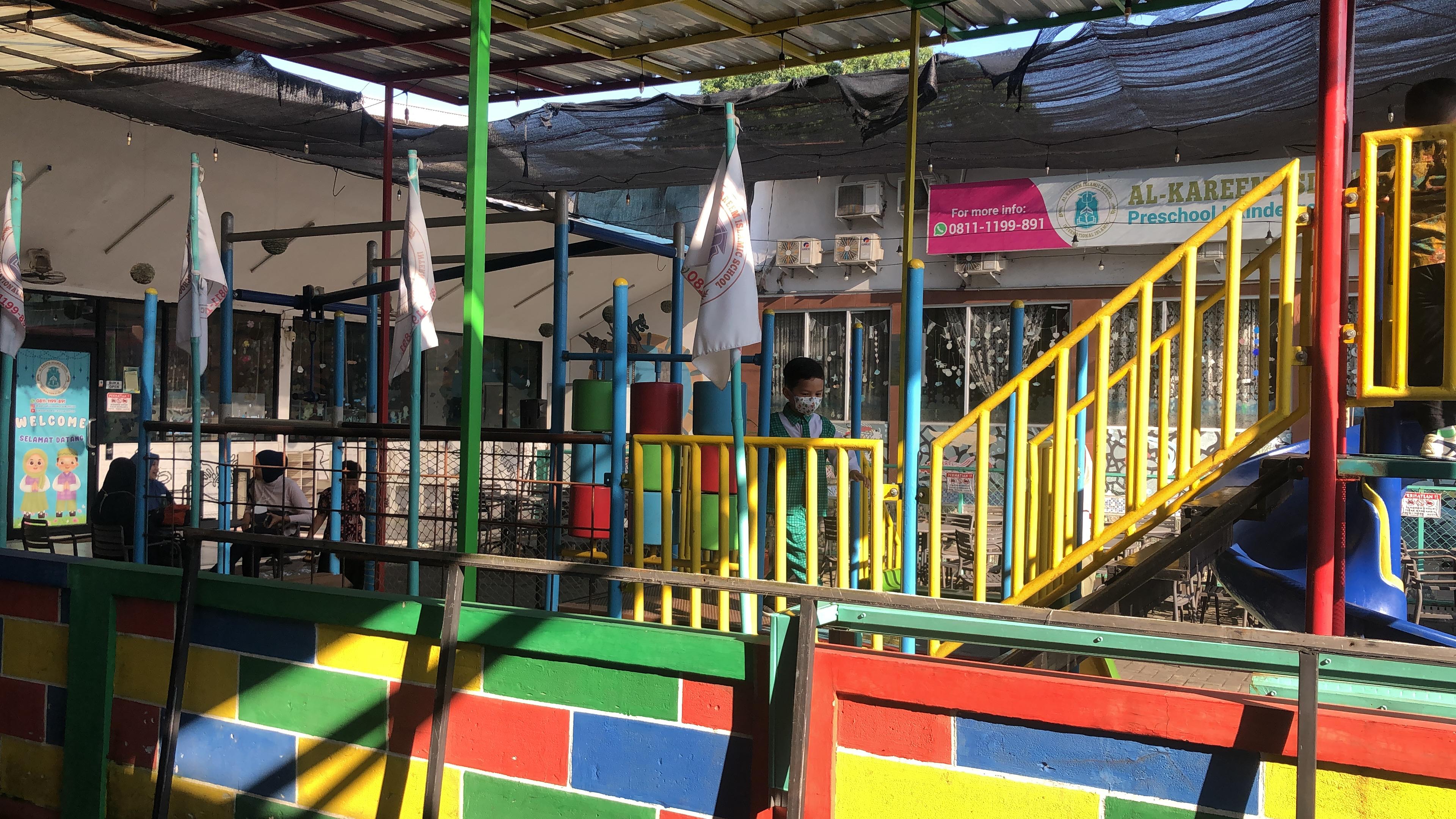 Pasutri Asal Bekasi Merasa Tertipu Ratusan Juta,  Al Kareem Islamic School Berlabel 'Cambridge Curriculum' Bodong